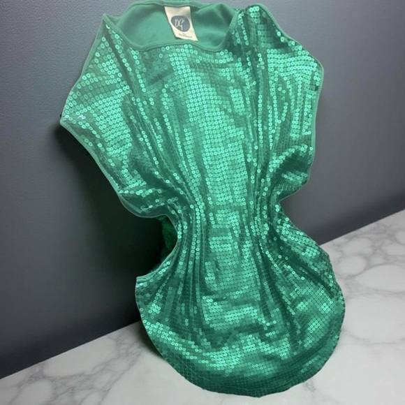 2/$20 🅢🅐🅛🅔 Green Sequin Blouse Party Multi Occasion All Seasons - Picture 1 of 7